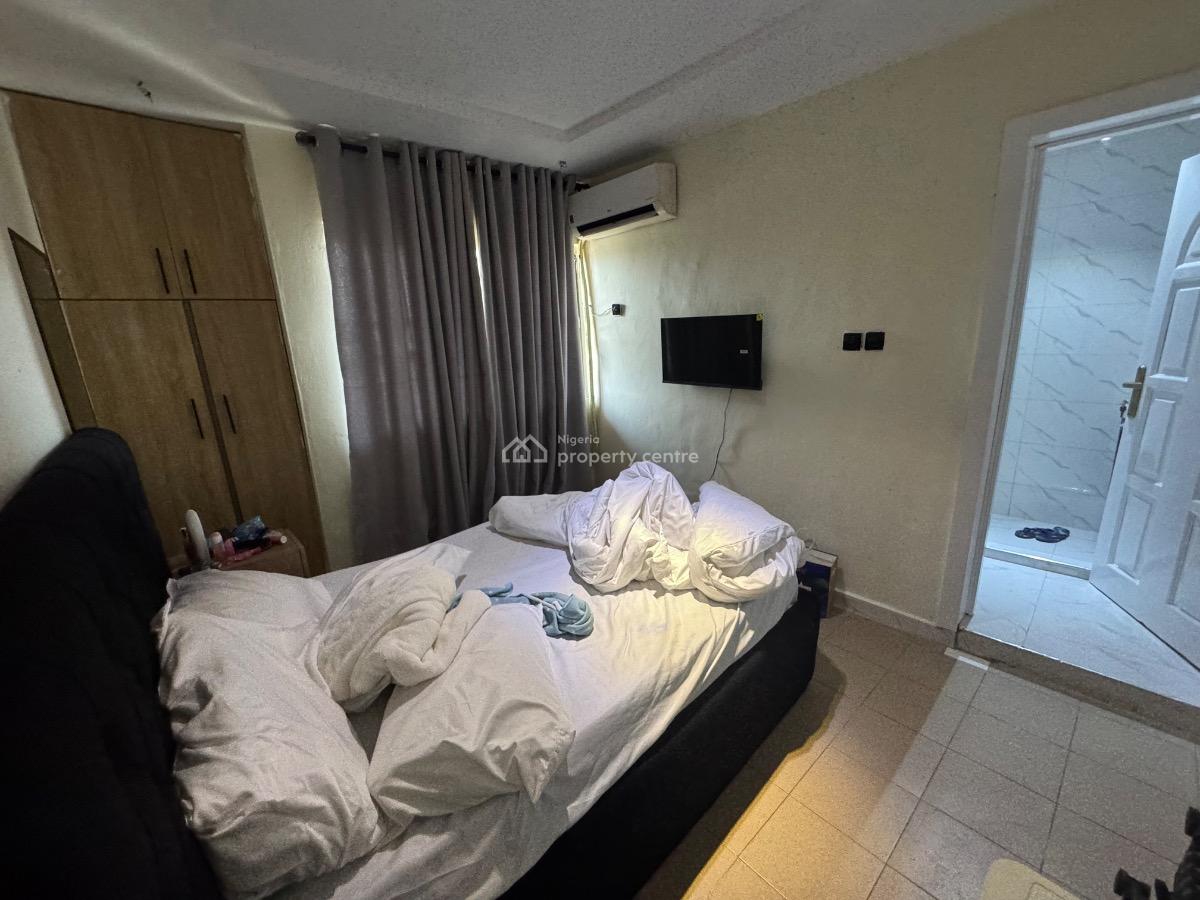 Mini 2 Bedroom Apartment, Off Admiralty Way., Lekki Phase 1, Lekki, Lagos, Flat / Apartment for Rent