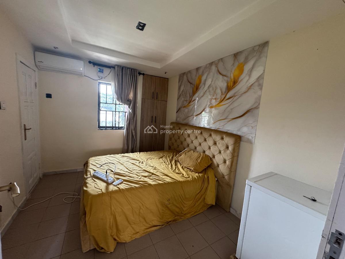 Mini 2 Bedroom Apartment, Off Admiralty Way., Lekki Phase 1, Lekki, Lagos, Flat / Apartment for Rent