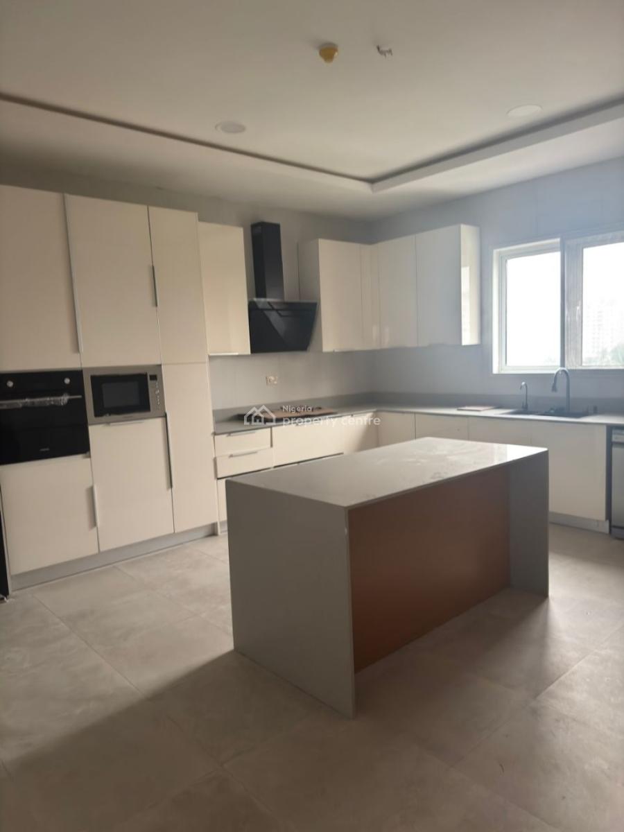 Spacious 3 Bedroom Apartment with Bq, Off Lawrence Road, Ikoyi, Lagos, Flat / Apartment for Rent