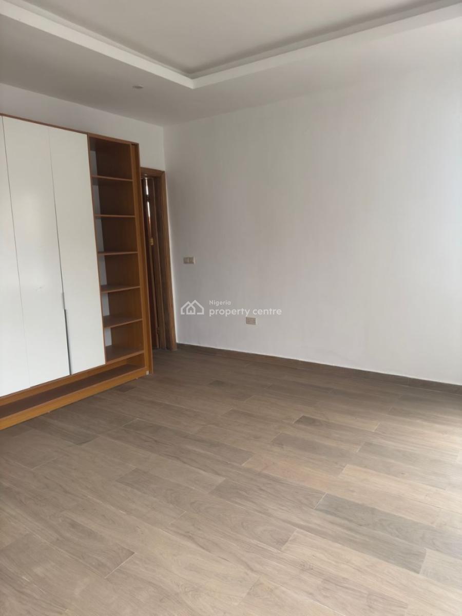 Spacious 3 Bedroom Apartment with Bq, Off Lawrence Road, Ikoyi, Lagos, Flat / Apartment for Rent