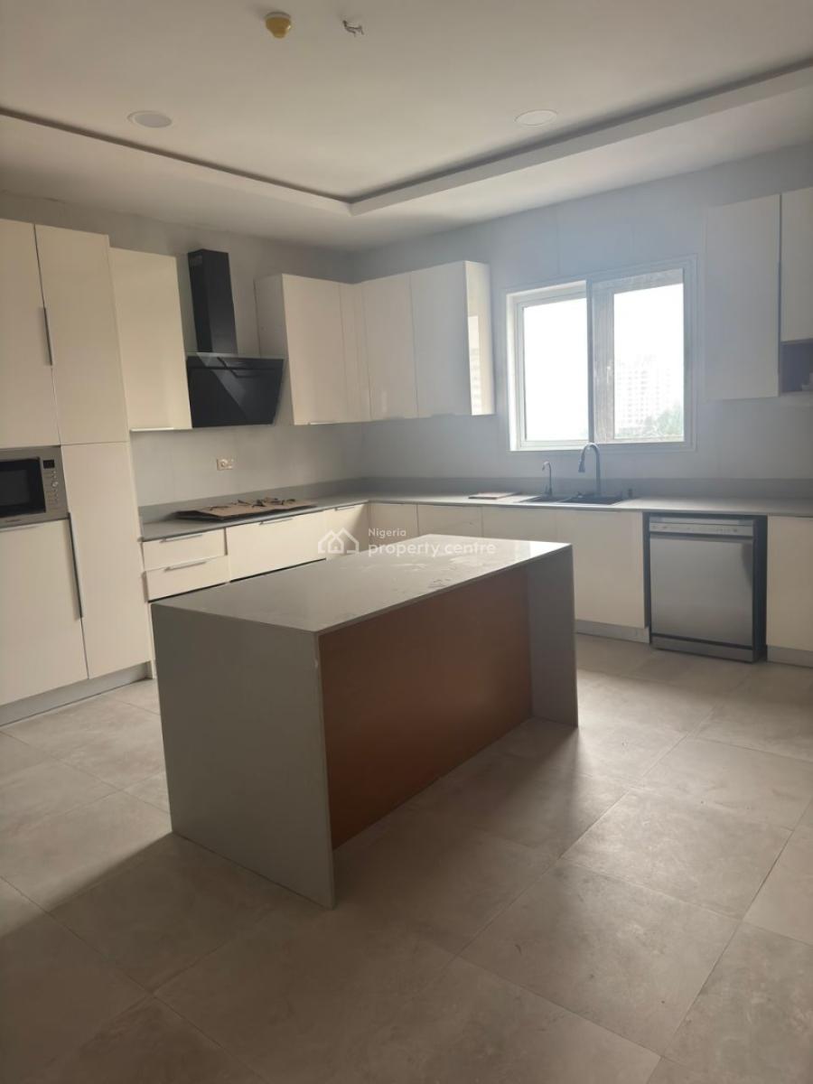 Spacious 3 Bedroom Apartment with Bq, Off Lawrence Road, Ikoyi, Lagos, Flat / Apartment for Rent