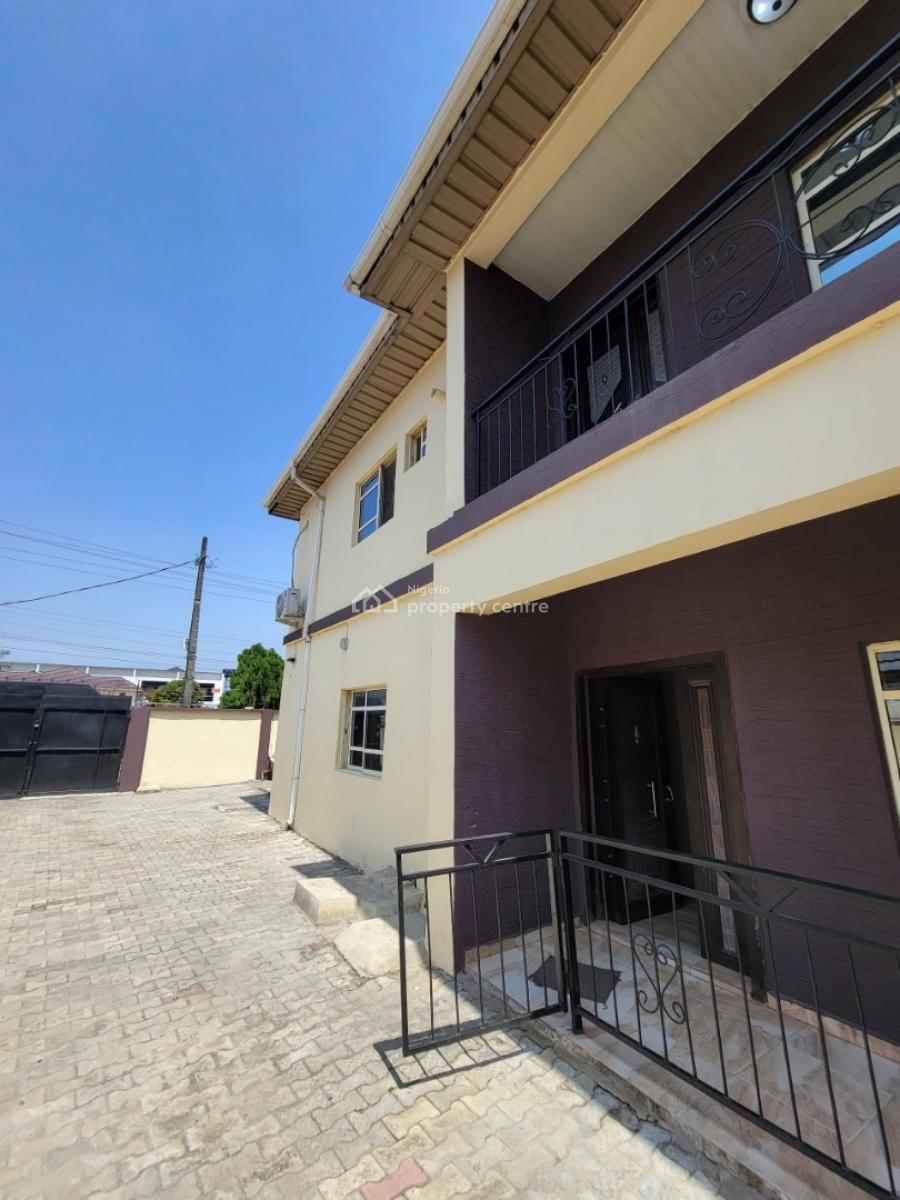 a Beautiful 3 Bedroom Flat, Lekki County, Lekki, Lagos, Flat / Apartment for Rent
