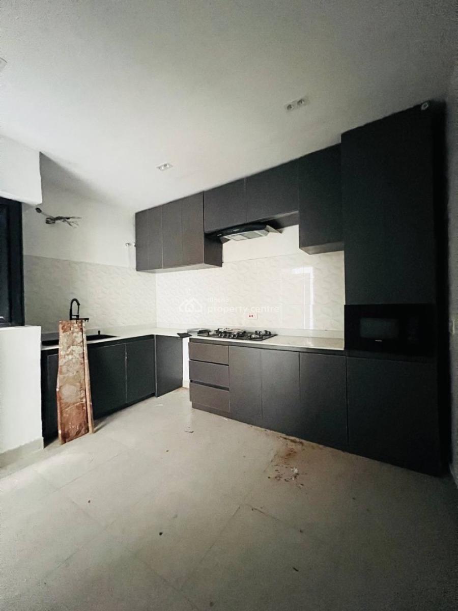 Spacious 2 Bedroom Apartment, Ikate, Lekki, Lagos, Block of Flats for Sale