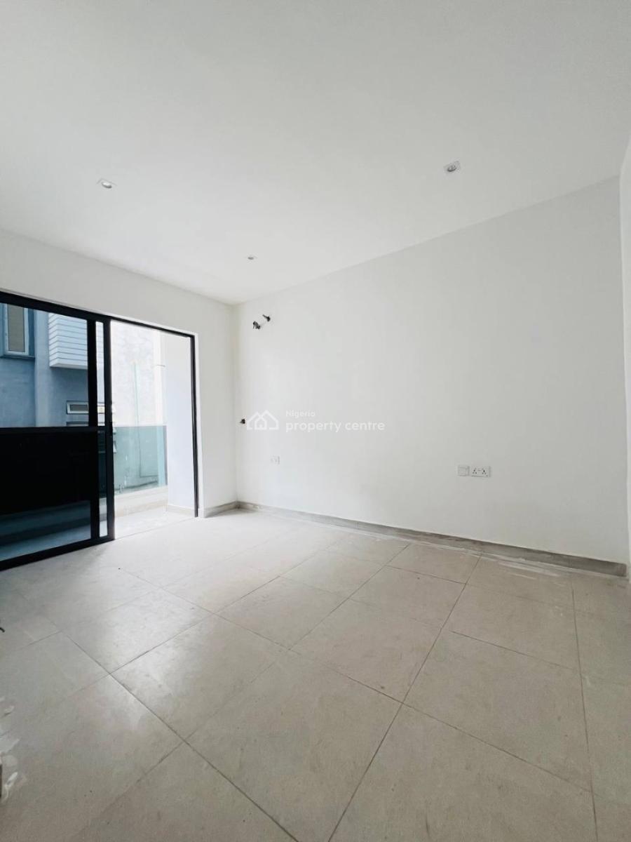 Spacious 2 Bedroom Apartment, Ikate, Lekki, Lagos, Block of Flats for Sale