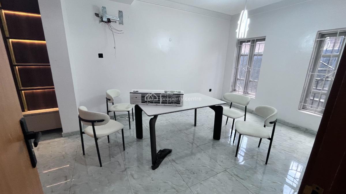 Luxury 3-bedroom Apartment with Bq., Ikoyi, Lagos, Flat / Apartment for Rent