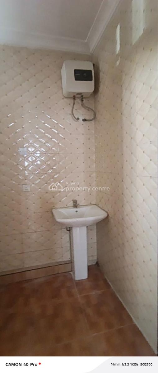 Clean Mini Flat, Beside Eternal Filing Station, Idado, Lekki, Lagos, Mini Flat (room and Parlour) for Rent