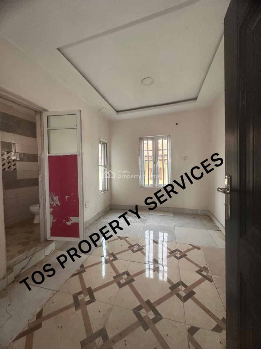 5 Bedroom Commercial Property, Off Herbert Macaulay Way, Yaba, Lagos, Office Space for Rent