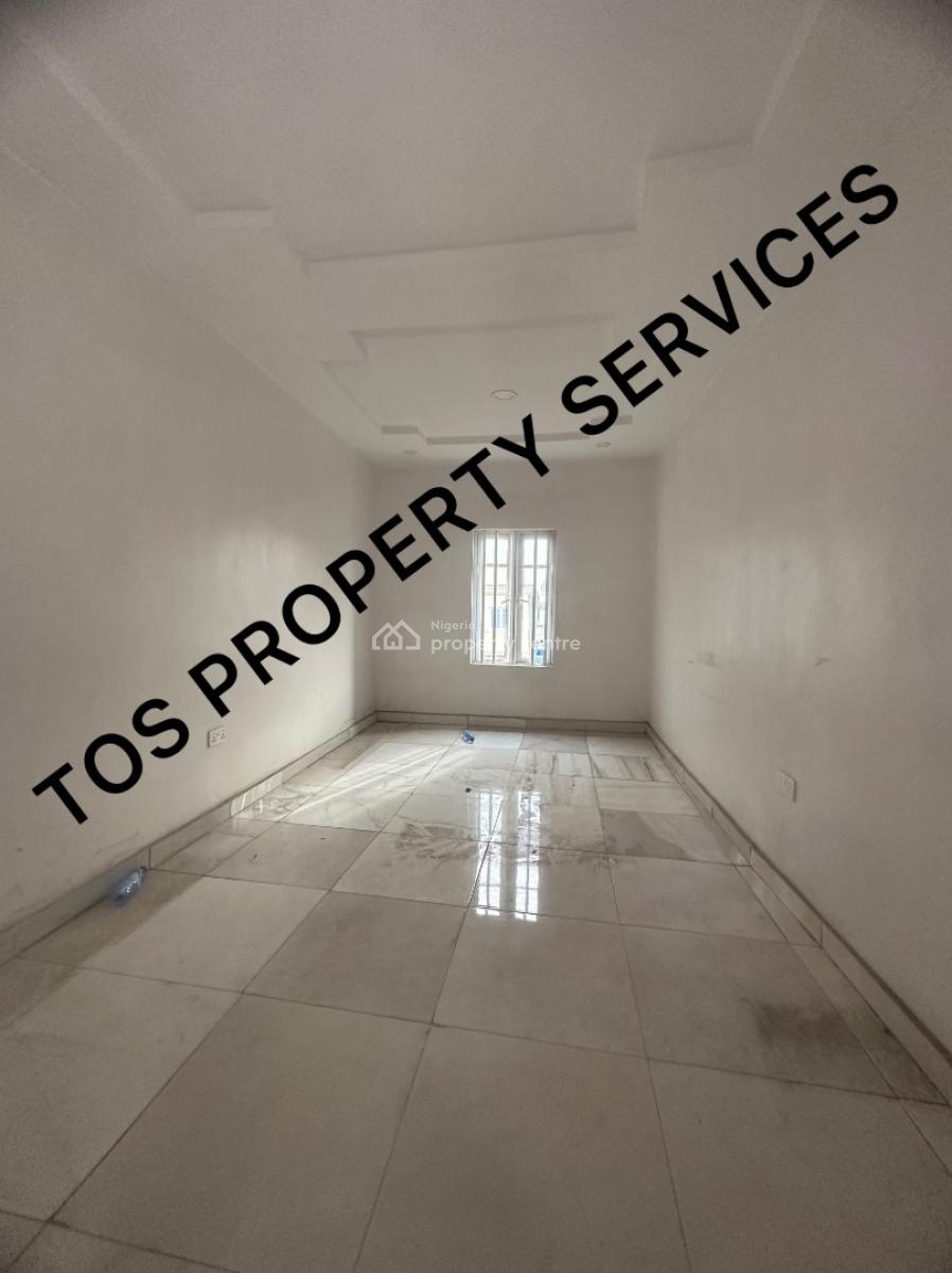 5 Bedroom Commercial Property, Off Herbert Macaulay Way, Yaba, Lagos, Office Space for Rent