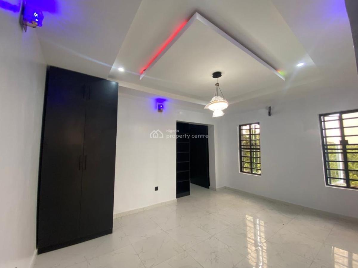 Luxury 4bedroom Duplex Strategically Located  in a Call in Estate, Beach Wood Estate, Bogije, Ibeju Lekki, Lagos, Semi-detached Duplex for Sale