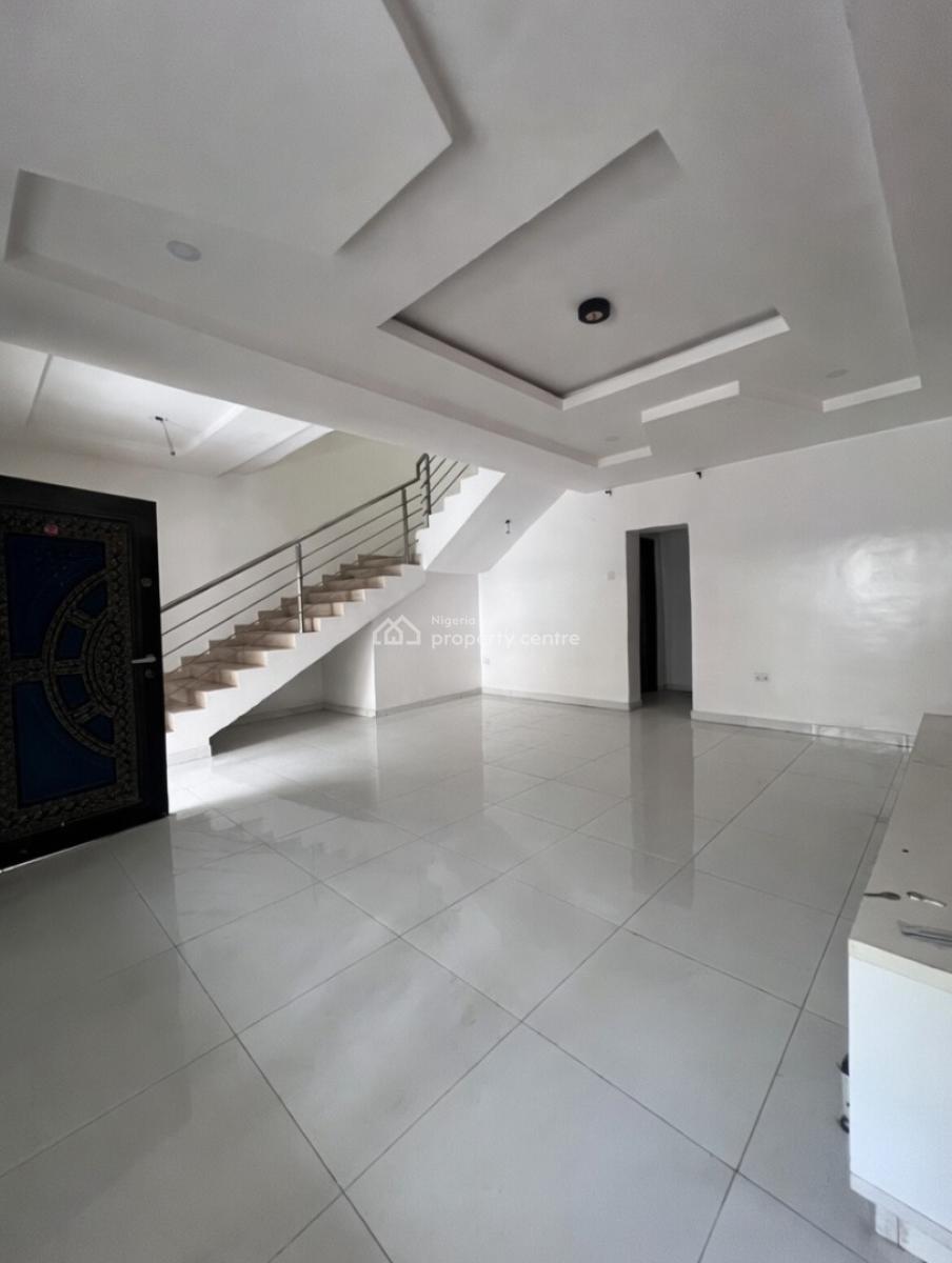 a Well Built 3 Bedroom Duplex, Pepperoni Abraham Adesunya, Lekki Phase 2, Lekki, Lagos, Terraced Duplex for Rent