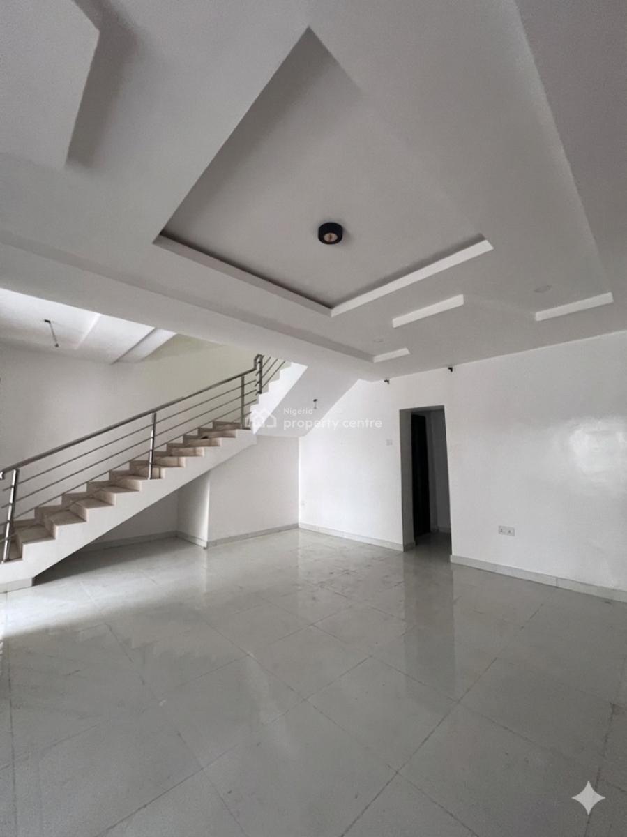 a Well Built 3 Bedroom Duplex, Pepperoni Abraham Adesunya, Lekki Phase 2, Lekki, Lagos, Terraced Duplex for Rent