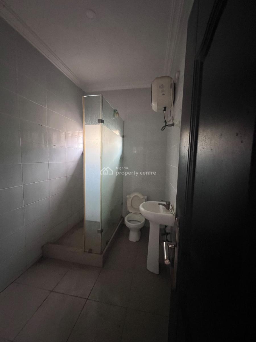 a Well Built 3 Bedroom Duplex, Pepperoni Abraham Adesunya, Lekki Phase 2, Lekki, Lagos, Terraced Duplex for Rent