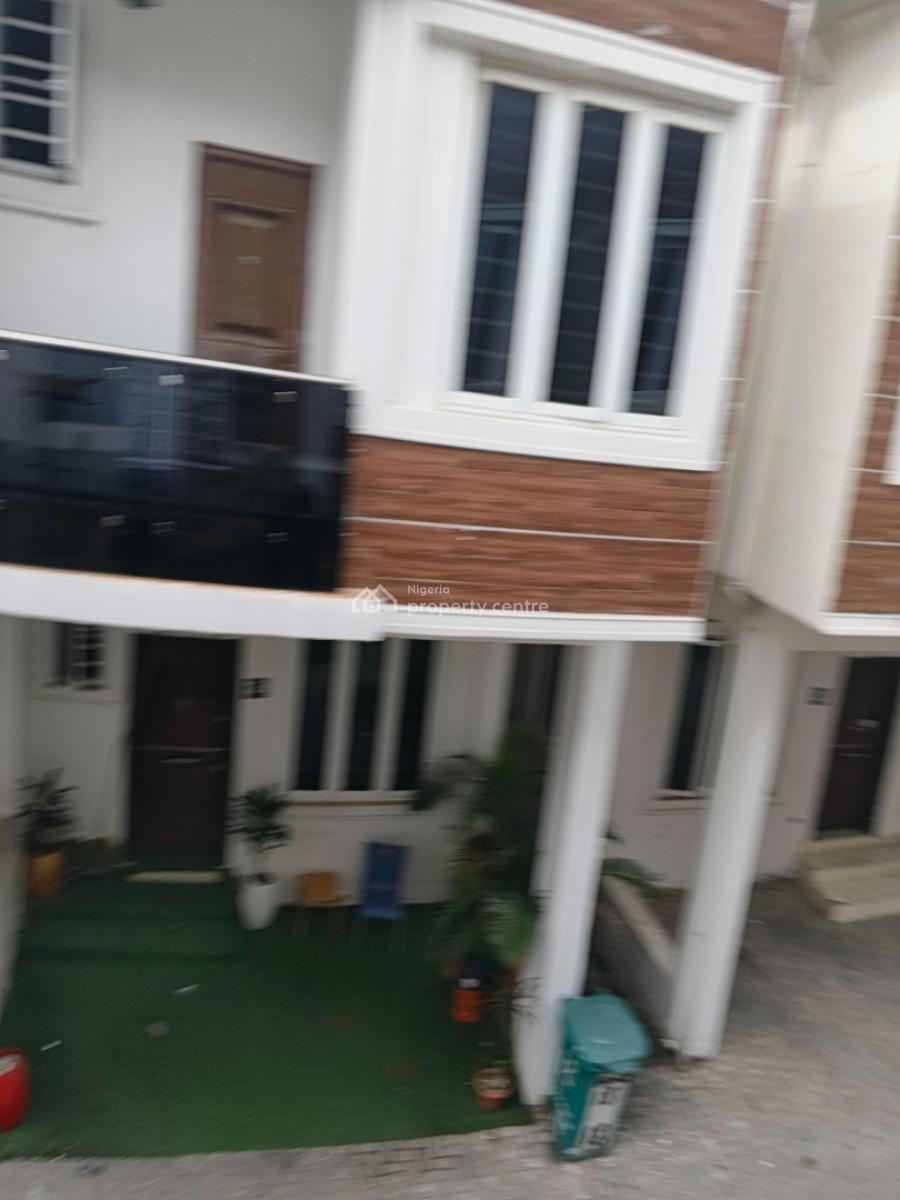 Super Distress 4 Bedroom Terrace Duplex with Premium Finishing, Vgc, Lekki, Lagos, Terraced Duplex for Sale