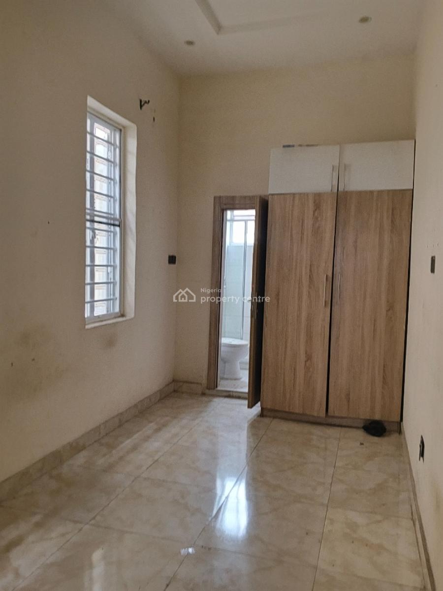 Super Distress 4 Bedroom Terrace Duplex with Premium Finishing, Vgc, Lekki, Lagos, Terraced Duplex for Sale