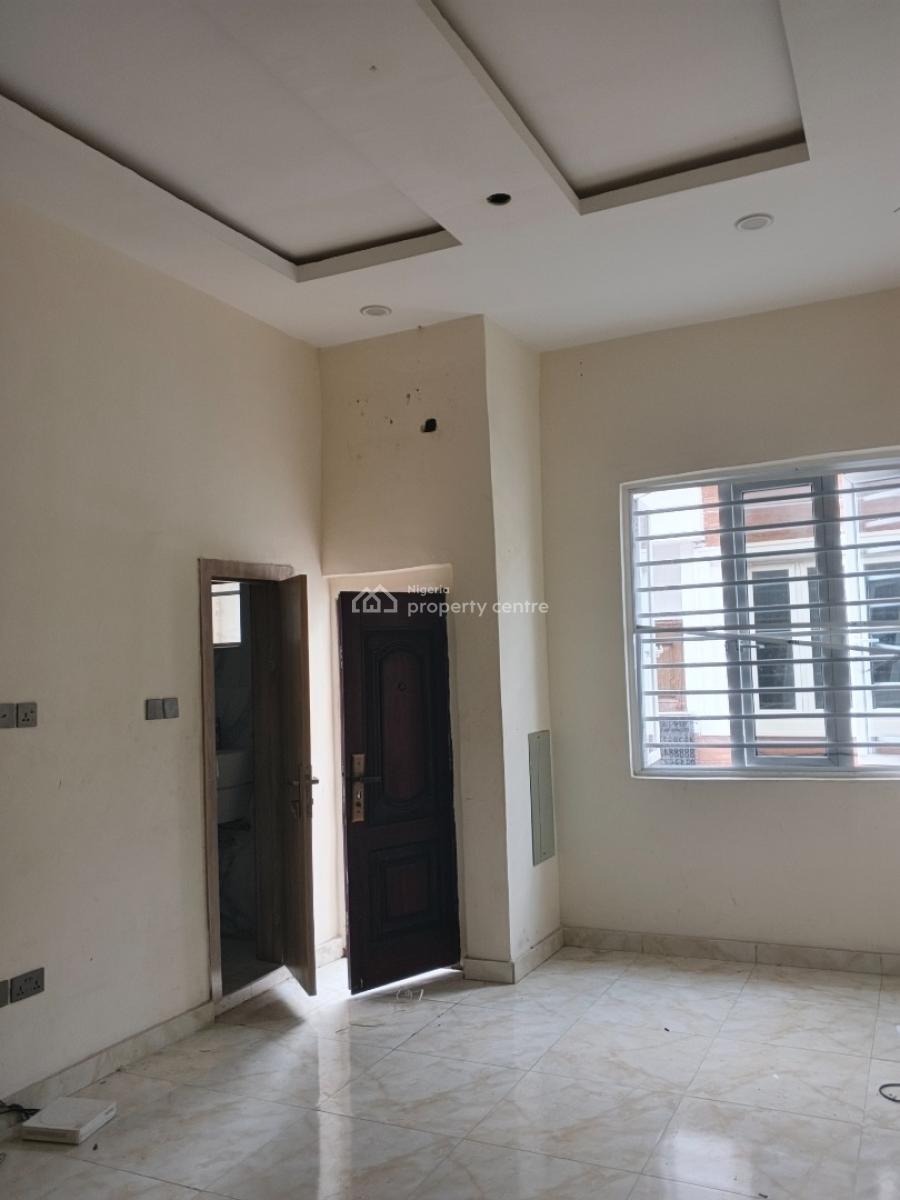 Super Distress 4 Bedroom Terrace Duplex with Premium Finishing, Vgc, Lekki, Lagos, Terraced Duplex for Sale