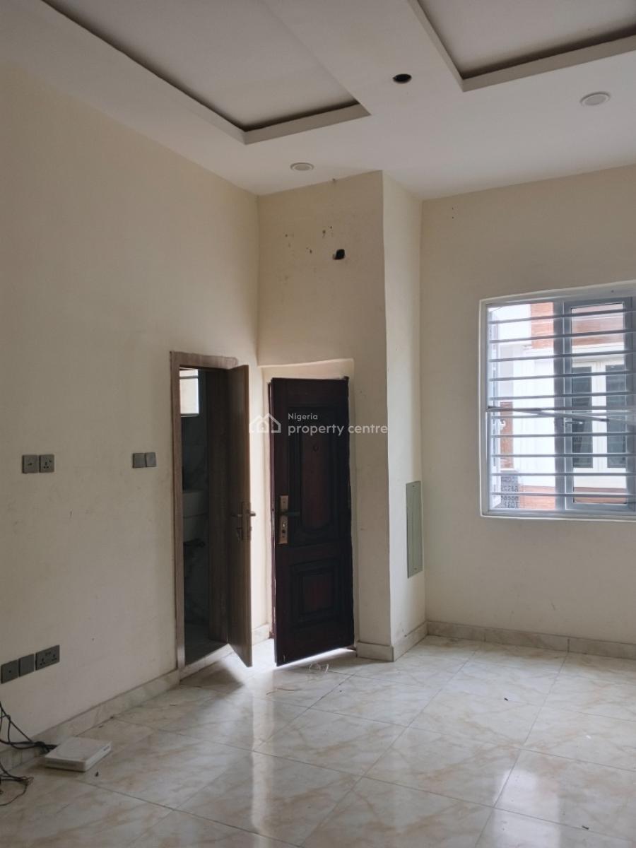 Super Distress 4 Bedroom Terrace Duplex with Premium Finishing, Vgc, Lekki, Lagos, Terraced Duplex for Sale