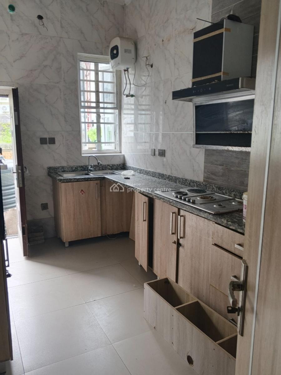 Super Distress 4 Bedroom Terrace Duplex with Premium Finishing, Vgc, Lekki, Lagos, Terraced Duplex for Sale