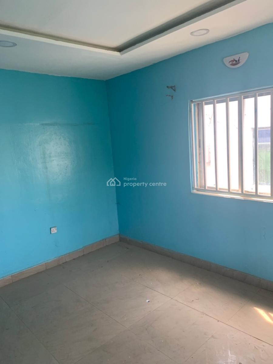 Spacious 2 Bedroom Flat on The Second Floor, Wuse 2, Abuja, Flat / Apartment for Rent