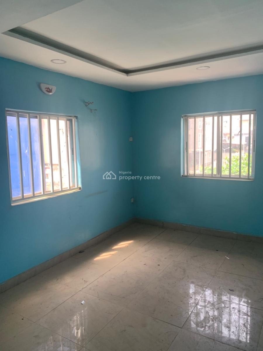Spacious 2 Bedroom Flat on The Second Floor, Wuse 2, Abuja, Flat / Apartment for Rent