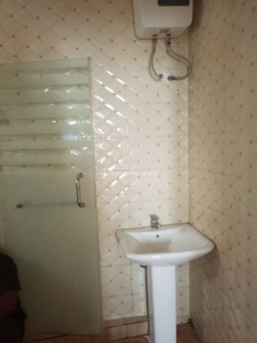Pay N Move in Mini Flat Upstairs with Balcony Secured Estate No Flood, Agungi, Lekki, Lagos, Mini Flat (room and Parlour) for Rent