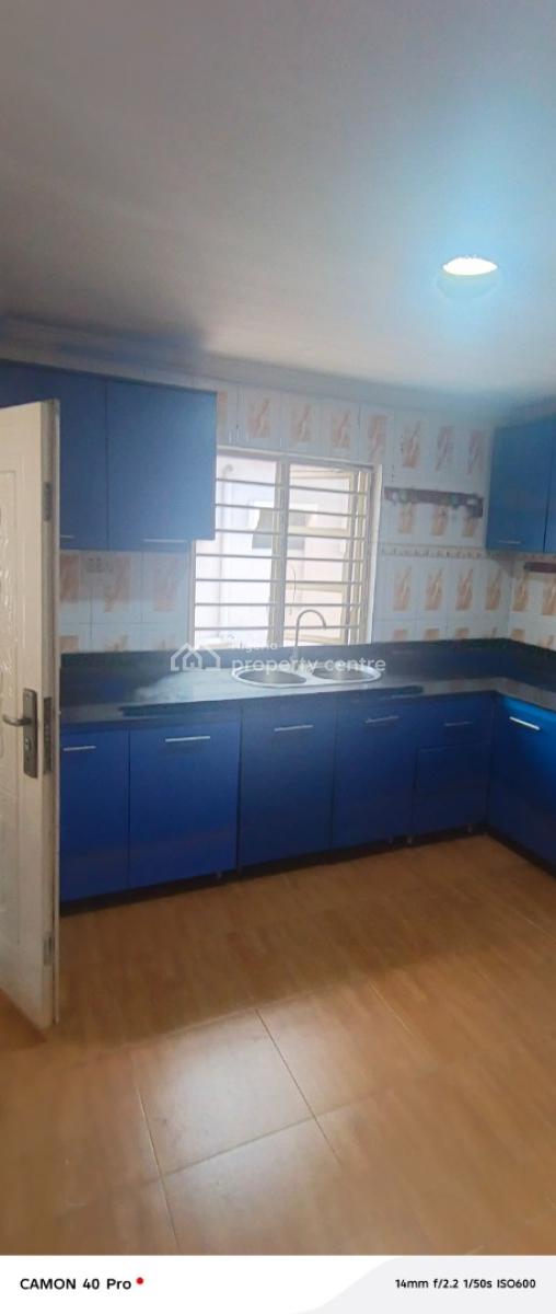 Perfect and Sharp 3 Bedroom Flat Upstairs, By Eternal Filling Station, Idado, Lekki, Lagos, Flat / Apartment for Rent