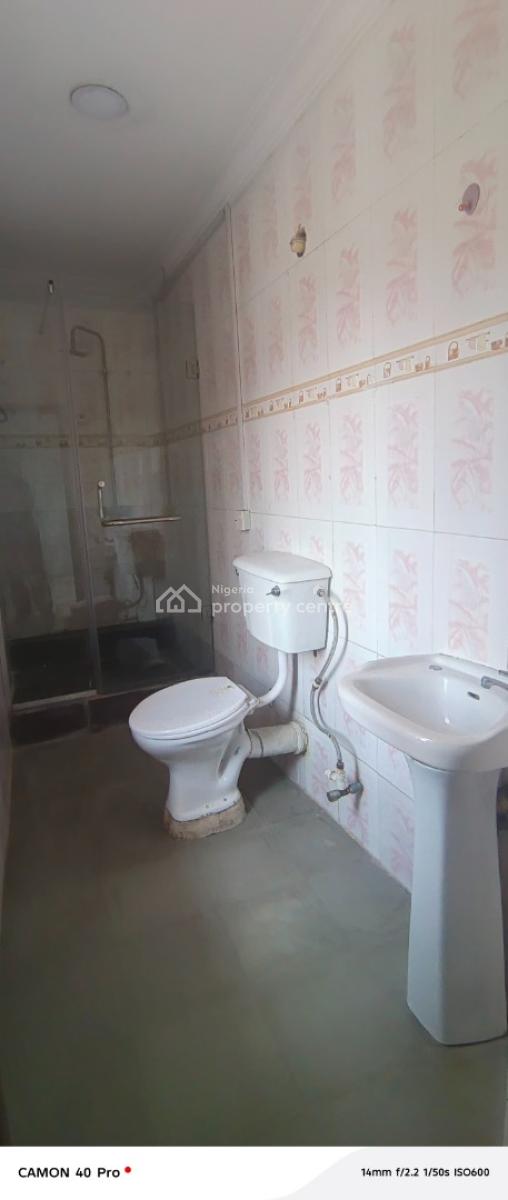 Perfect and Sharp 3 Bedroom Flat Upstairs, By Eternal Filling Station, Idado, Lekki, Lagos, Flat / Apartment for Rent