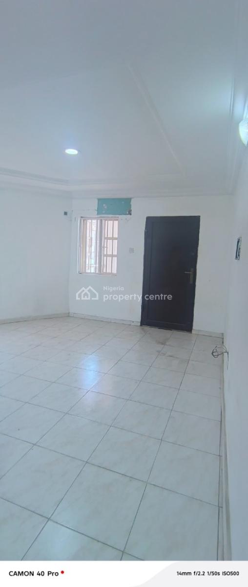 Perfect and Sharp 3 Bedroom Flat Upstairs, By Eternal Filling Station, Idado, Lekki, Lagos, Flat / Apartment for Rent