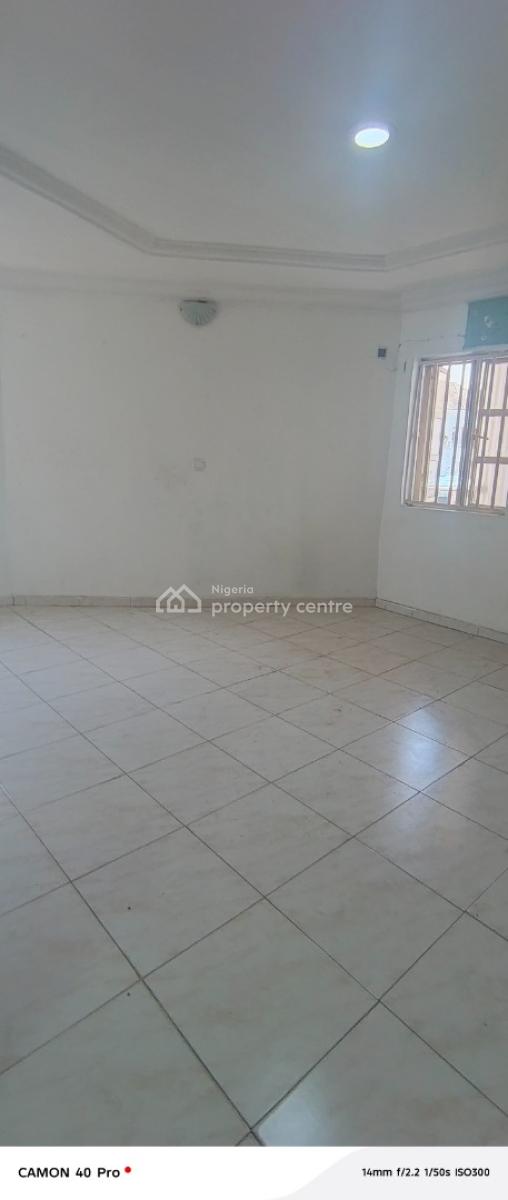 Perfect and Sharp 3 Bedroom Flat Upstairs, By Eternal Filling Station, Idado, Lekki, Lagos, Flat / Apartment for Rent