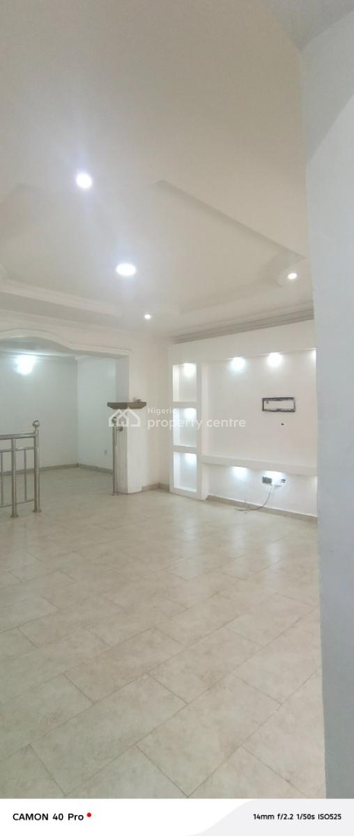 Clean 3 Bedrooms Flat, Close to The Bus-stop, By Eternal Filling Station, Agungi, Lekki, Lagos, Flat / Apartment for Rent