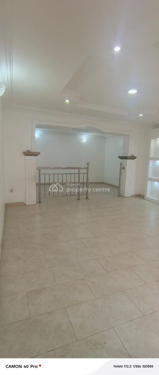 Clean 3 Bedrooms Flat, Close to The Bus-stop, By Eternal Filling Station, Agungi, Lekki, Lagos, Flat / Apartment for Rent