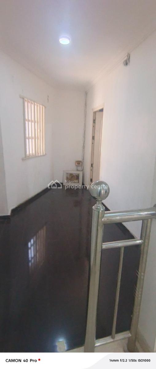 Clean 3 Bedrooms Flat, Close to The Bus-stop, By Eternal Filling Station, Agungi, Lekki, Lagos, Flat / Apartment for Rent