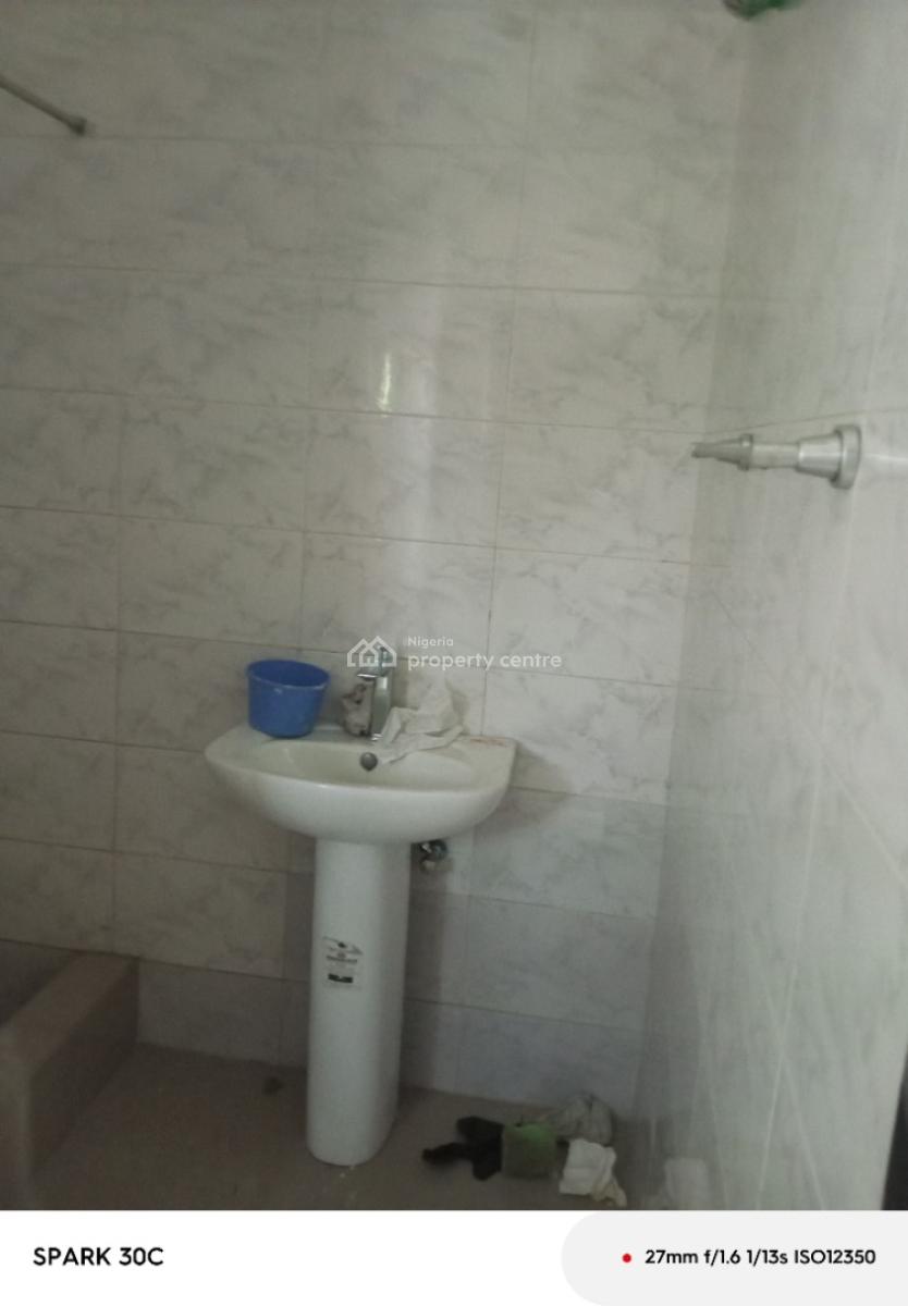 3 Bedroom Luxury Apartment, Mobil Road, Ilaje, Ajah, Lagos, Flat / Apartment for Rent