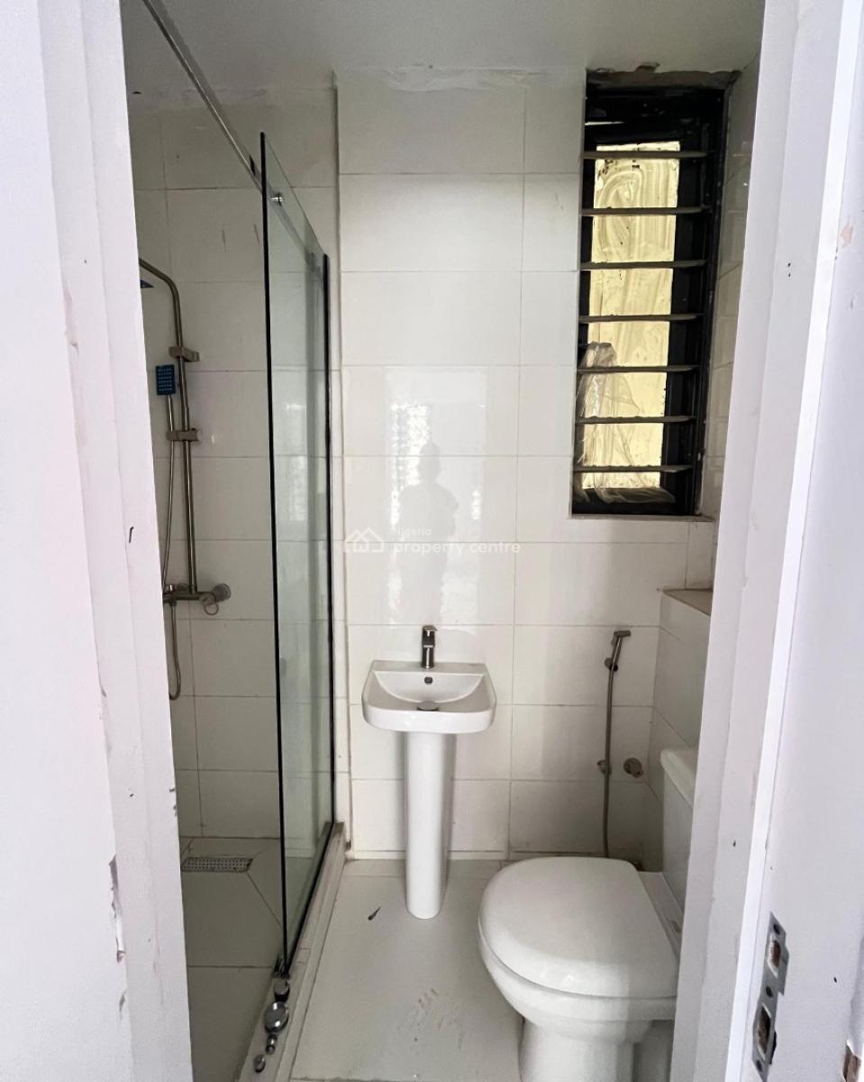 Lovely 2 Bedroom Apartment, Ologolo, Ologolo, Lekki, Lagos, Block of Flats for Sale