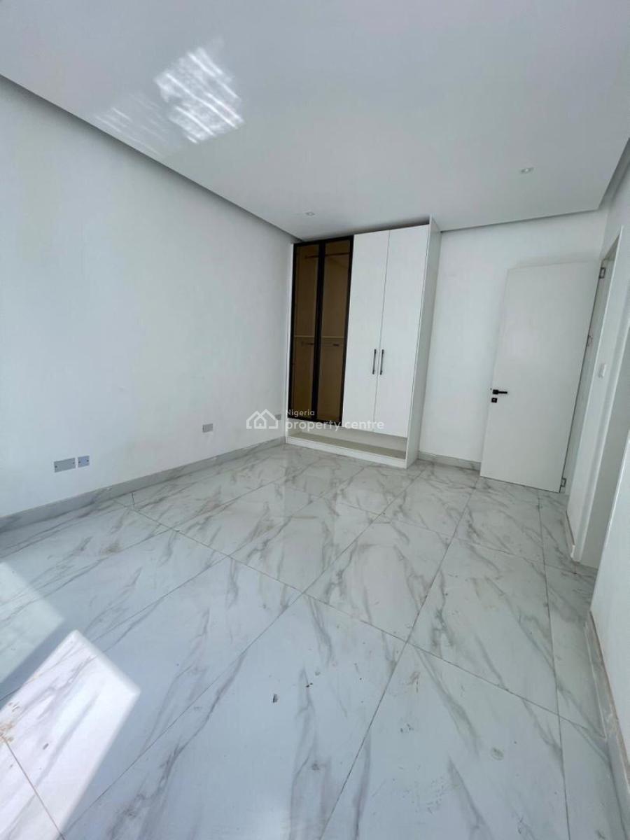 Decently Finished Luxury 1 Bedroom Apartment, Lekki Phase 1, Lekki, Lagos, Mini Flat (room and Parlour) for Sale