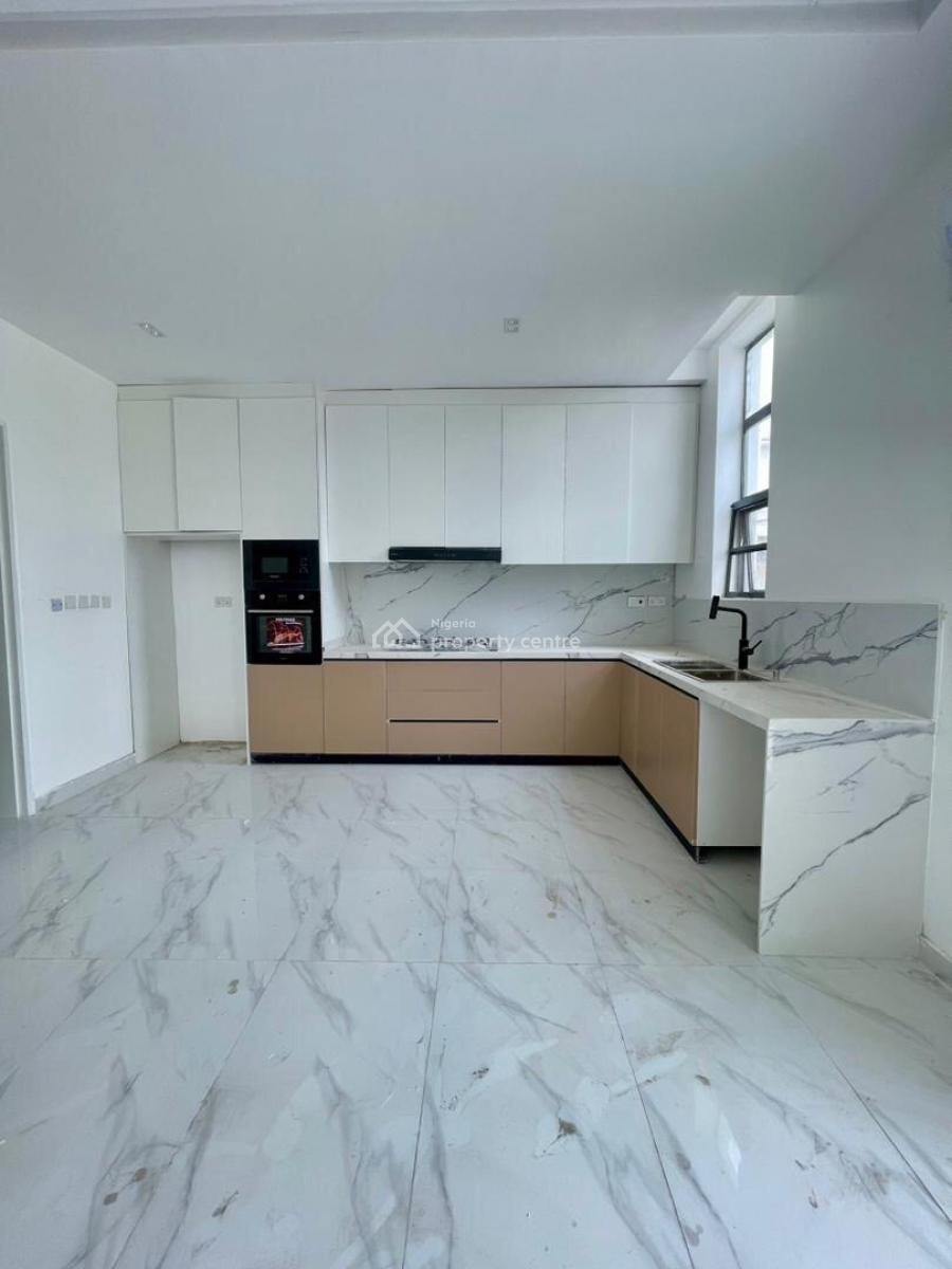 Decently Finished Luxury 1 Bedroom Apartment, Lekki Phase 1, Lekki, Lagos, Mini Flat (room and Parlour) for Sale