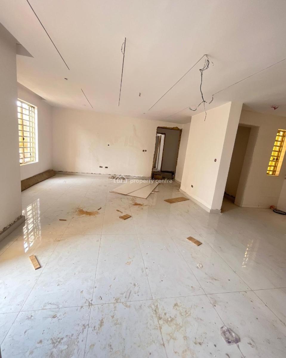 Lovely 2 Bedroom Apartment with Bq, Ologolo, Ologolo, Lekki, Lagos, Block of Flats for Sale