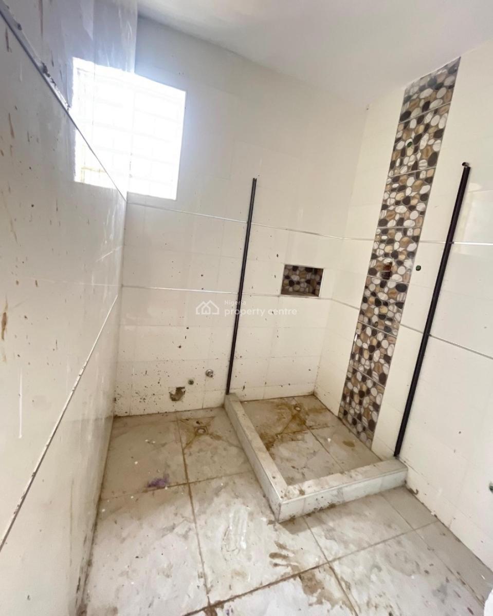 Lovely 2 Bedroom Apartment with Bq, Ologolo, Ologolo, Lekki, Lagos, Block of Flats for Sale