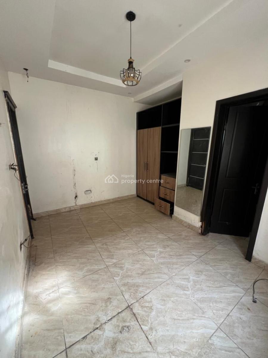 a Room in a Shared Apartment, Gated Estate, Ikate, Lekki, Lagos, Self Contain (single Rooms) for Rent