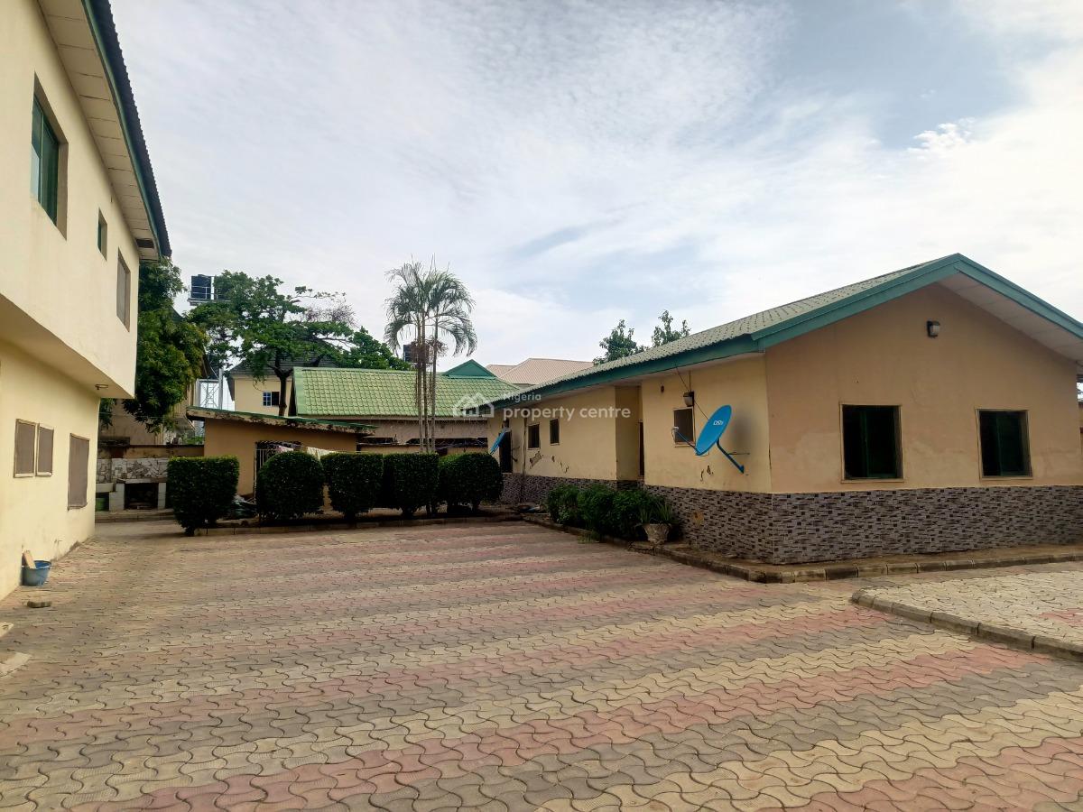 Specious 5 Bedrooms Fully Detached Duplex with 2 Bedsroom +  Self-contain, Main By Galadima Gate, Gwarinpa, Abuja, Detached Duplex for Rent