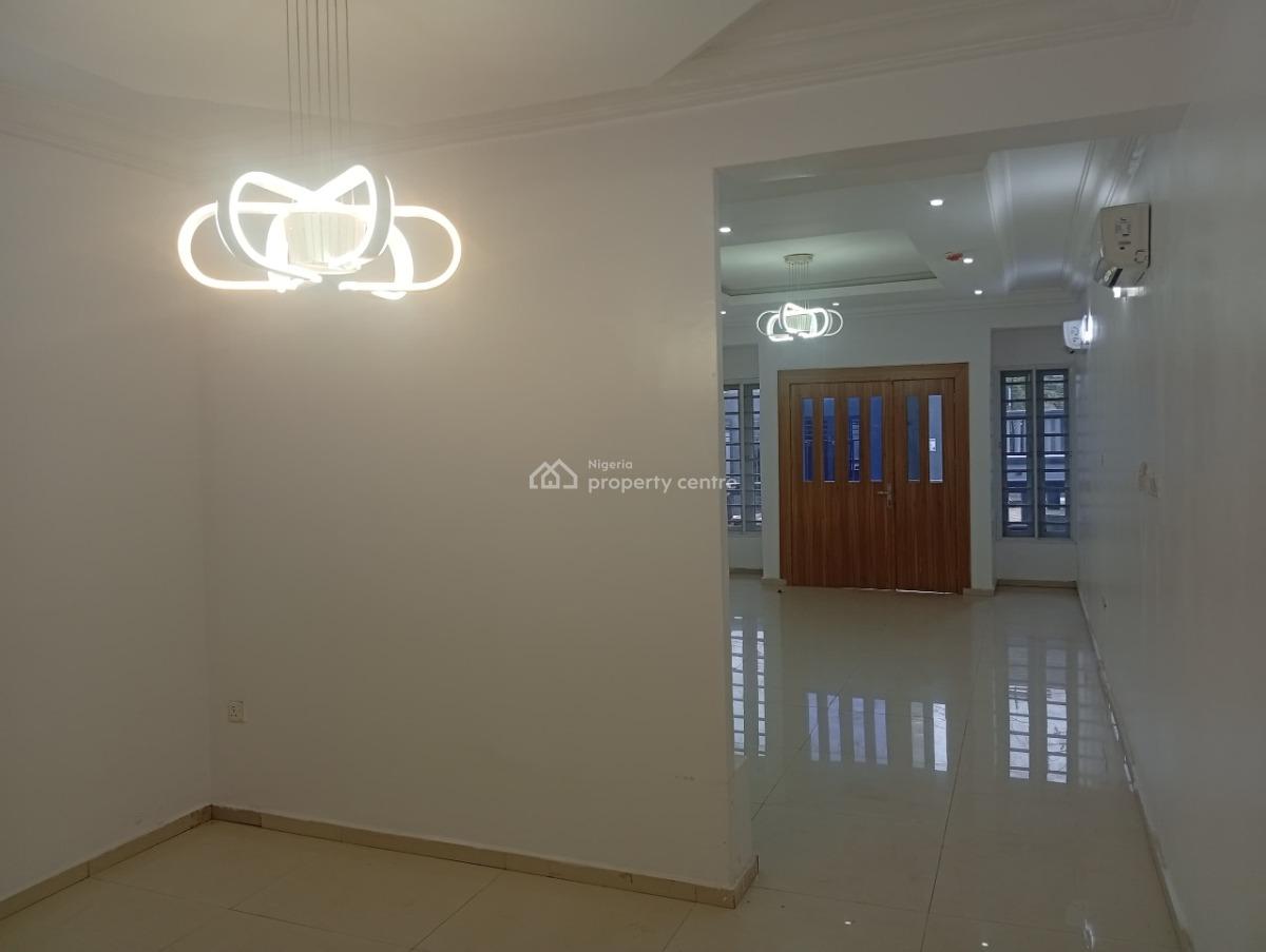 Well Built 2 Bedroom Apartment with Bq, Old Ikoyi, Ikoyi, Lagos, Flat / Apartment for Rent