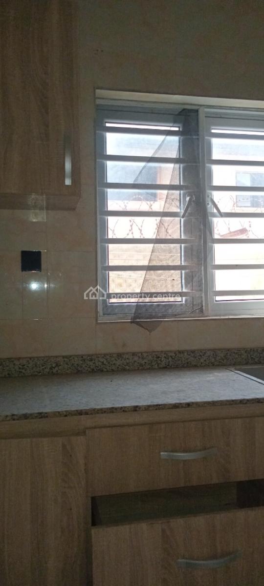 3 Bedroom Flat, Off Mobil Road Ilaje Ajah, Ilaje, Ajah, Lagos, Flat / Apartment for Rent