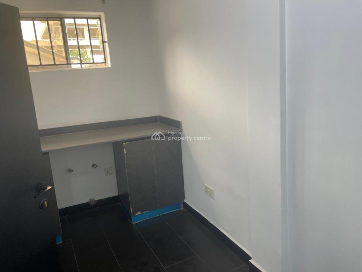 Executively Furnished 3 Bedroom Apartment, Ikeja Gra, Ikeja, Lagos, Flat / Apartment for Rent