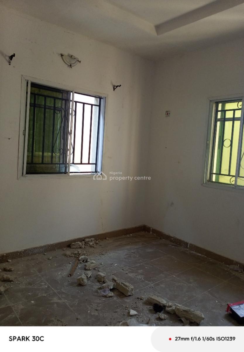 Renovated 2 Bedroom Flat, Mobil Road, Ilaje, Ajah, Lagos, Flat / Apartment for Rent