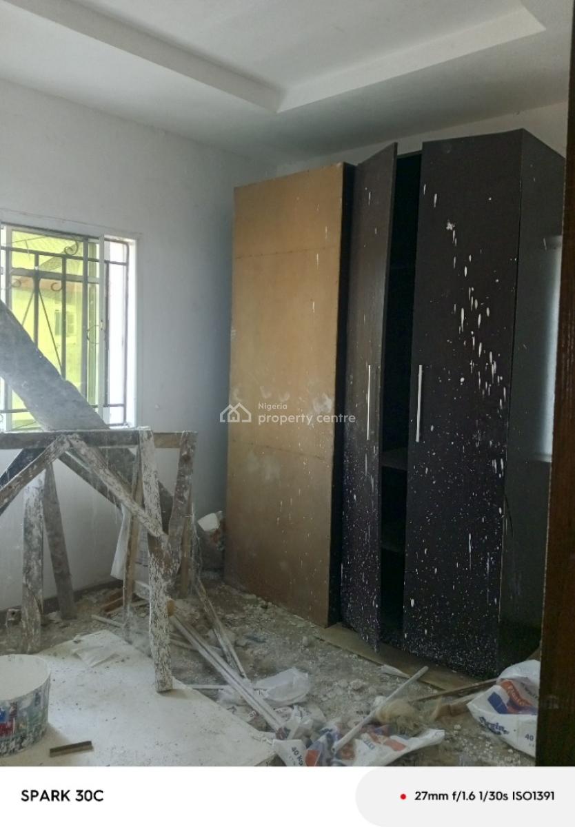 Renovated 2 Bedroom Flat, Mobil Road, Ilaje, Ajah, Lagos, Flat / Apartment for Rent