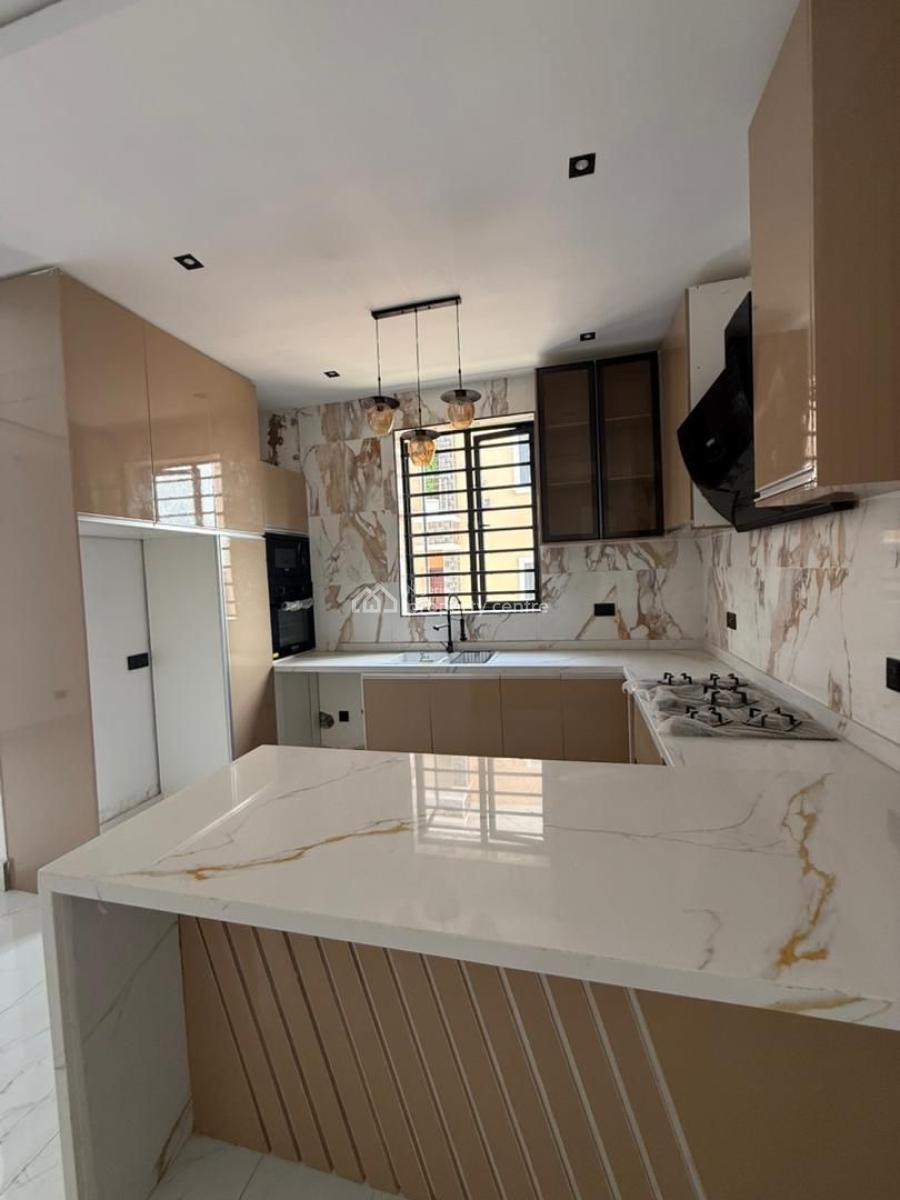 Luxury 2 Bedroom Apartment, Lekki Phase 1, Lekki, Lagos, Flat / Apartment for Sale