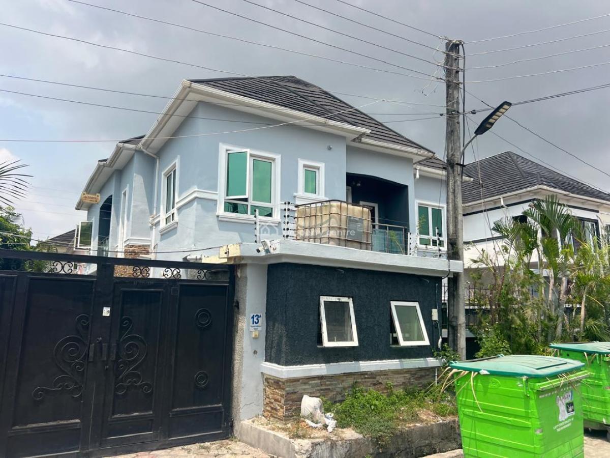 Spacious  5-bedroom  Detached  House  with Bq, Chevy  View Estate, Off Chevron. Road, Lekki, Lagos, Detached Duplex for Sale