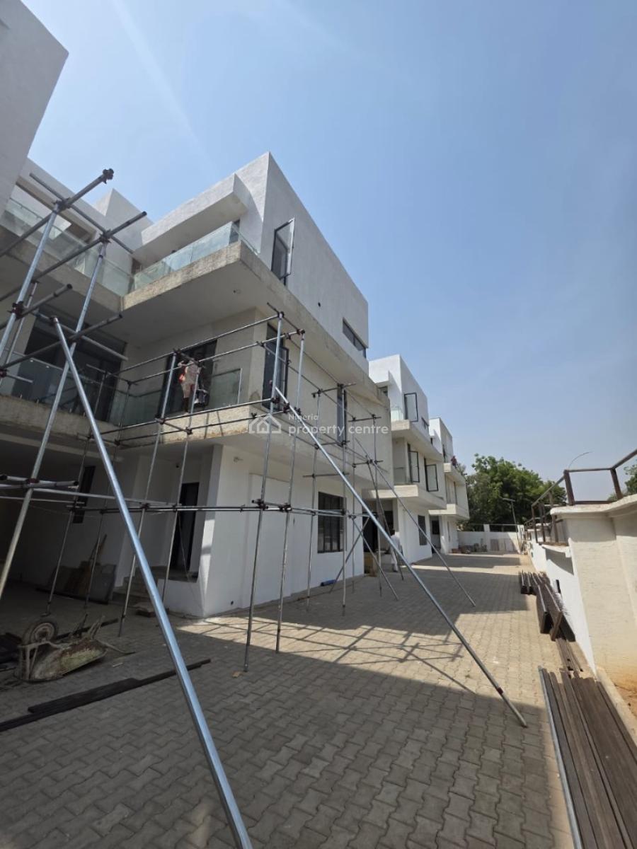 Where Luxury Meets Simplicity -- a Bold Modern Statement, Maitama District, Abuja, Terraced Duplex for Sale