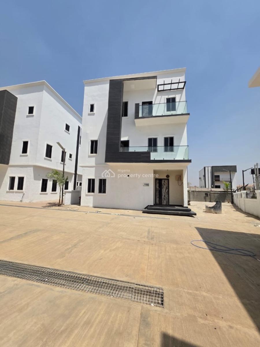 Exquisite Modern Residence in a Fully Secured Estate, Jahi, Abuja, Detached Duplex for Sale