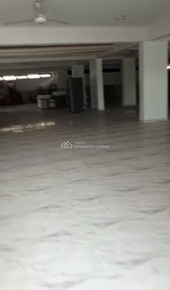 Lease: Massively Spacious Standard Warehouse, Mabushi, Abuja, Warehouse for Rent