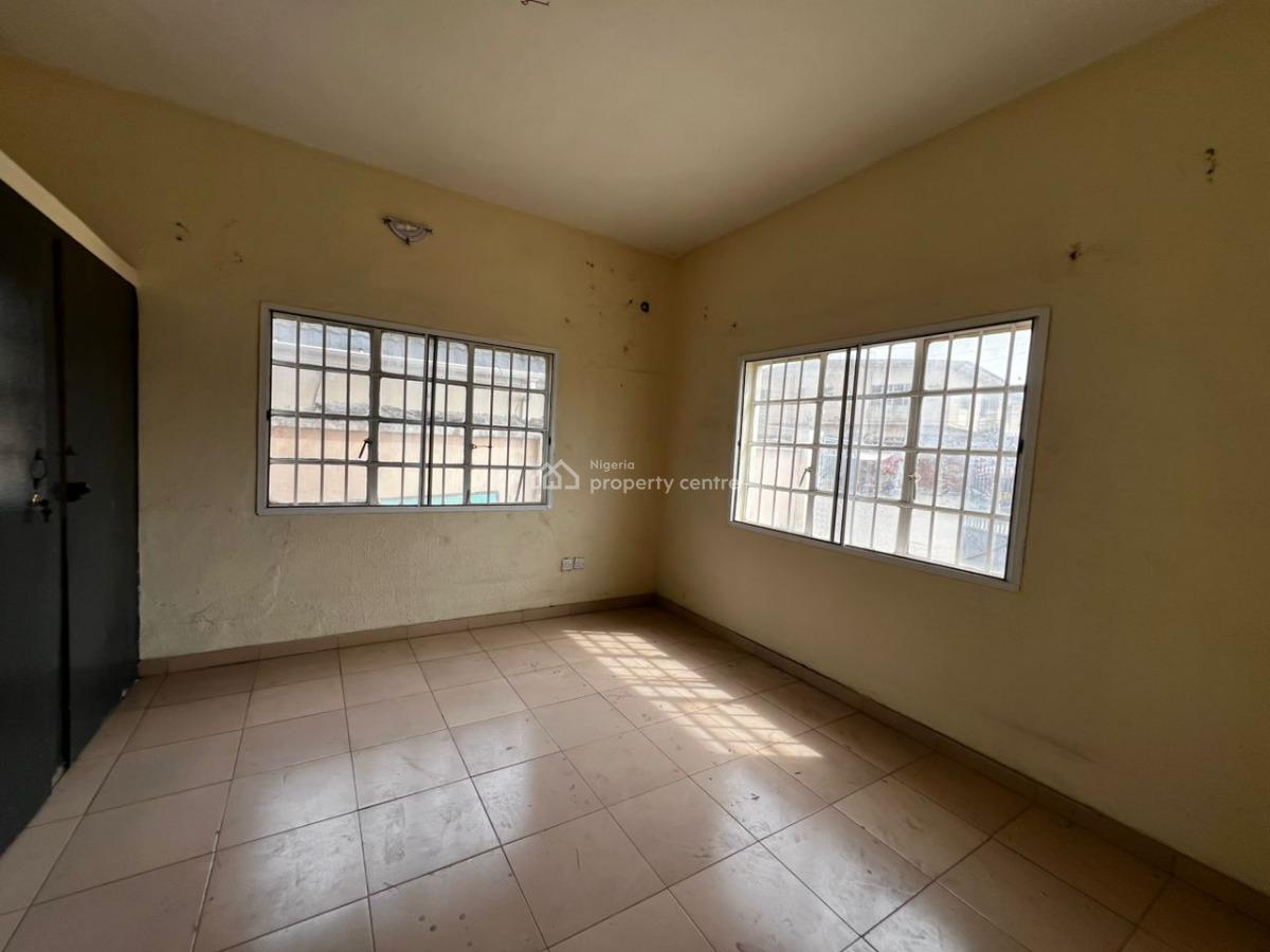 Decent Block of 8 Apartments, Gbagada, Lagos, Block of Flats for Sale